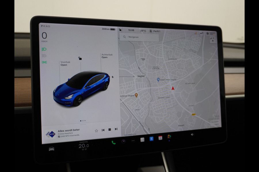 Tesla Model 3 RWD SR+ 60kWh 325PK Trekhaak FSD 3-Computer 18" AutoPilot Leder PanoDak Adaptive-Cruise Lmv Camera's Elektr.-Stuur+Stoelen+Spieg Navi LED Comfortstoelen ACC DAB Voorverwarmen interieur via App Keyless via Telefoonsleutel One-Pedal-Drive Origineel Nederlandse auto tot 11kw laden thuis! 1.584kg licht! Accu Garantie tot 16-03-2028/160.000km