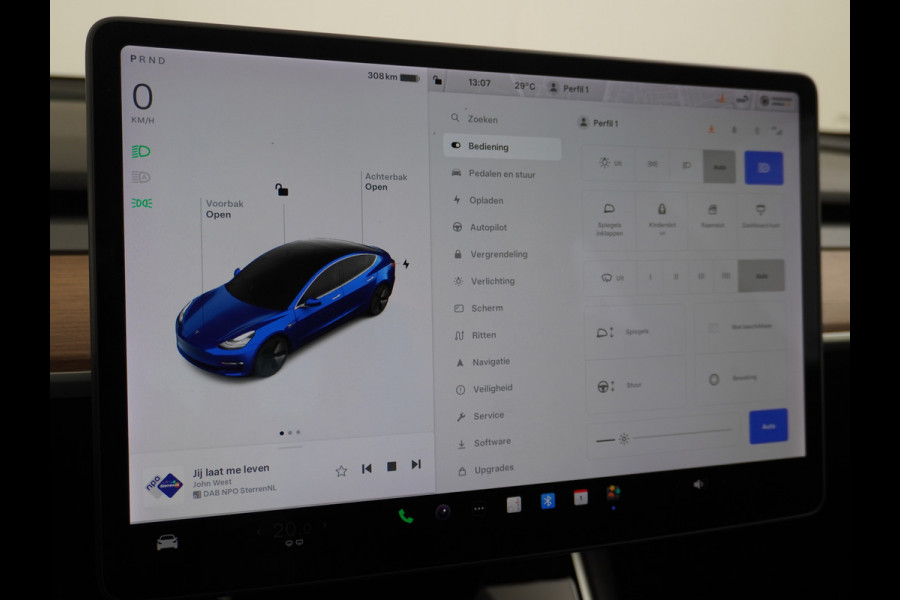 Tesla Model 3 RWD SR+ 60kWh 325PK Trekhaak FSD 3-Computer 18" AutoPilot Leder PanoDak Adaptive-Cruise Lmv Camera's Elektr.-Stuur+Stoelen+Spieg Navi LED Comfortstoelen ACC DAB Voorverwarmen interieur via App Keyless via Telefoonsleutel One-Pedal-Drive Origineel Nederlandse auto tot 11kw laden thuis! 1.584kg licht! Accu Garantie tot 16-03-2028/160.000km
