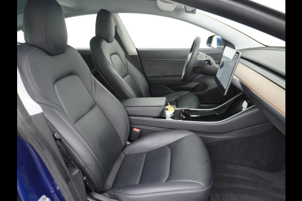 Tesla Model 3 RWD SR+ 60kWh 325PK Trekhaak FSD 3-Computer 18" AutoPilot Leder PanoDak Adaptive-Cruise Lmv Camera's Elektr.-Stuur+Stoelen+Spieg Navi LED Comfortstoelen ACC DAB Voorverwarmen interieur via App Keyless via Telefoonsleutel One-Pedal-Drive Origineel Nederlandse auto tot 11kw laden thuis! 1.584kg licht! Accu Garantie tot 16-03-2028/160.000km