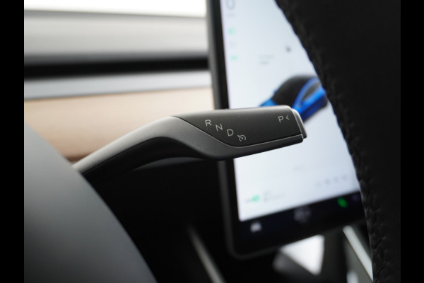 Tesla Model 3 RWD SR+ 60kWh 325PK Trekhaak FSD 3-Computer 18" AutoPilot Leder PanoDak Adaptive-Cruise Lmv Camera's Elektr.-Stuur+Stoelen+Spieg Navi LED Comfortstoelen ACC DAB Voorverwarmen interieur via App Keyless via Telefoonsleutel One-Pedal-Drive Origineel Nederlandse auto tot 11kw laden thuis! 1.584kg licht! Accu Garantie tot 16-03-2028/160.000km