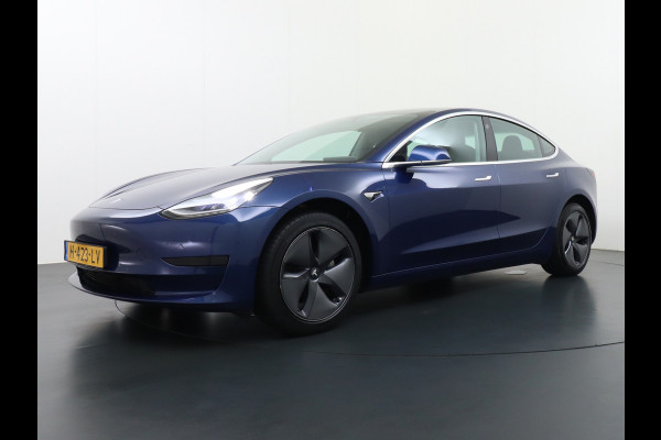 Tesla Model 3 RWD SR+ 60kWh 325PK Trekhaak FSD 3-Computer 18" AutoPilot Leder PanoDak Adaptive-Cruise Lmv Camera's Elektr.-Stuur+Stoelen+Spieg Navi LED Comfortstoelen ACC DAB Voorverwarmen interieur via App Keyless via Telefoonsleutel One-Pedal-Drive Origineel Nederlandse auto tot 11kw laden thuis! 1.584kg licht! Accu Garantie tot 16-03-2028/160.000km