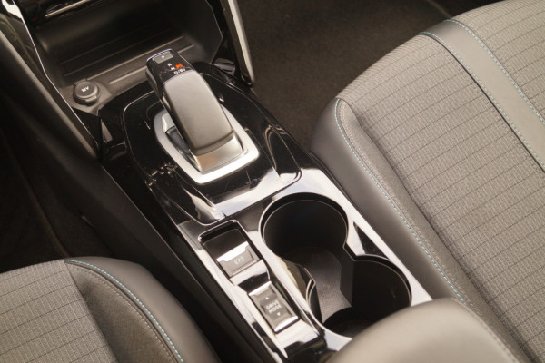 Peugeot e-208 EV Allure 50kWh -ECC-LED-PDC-