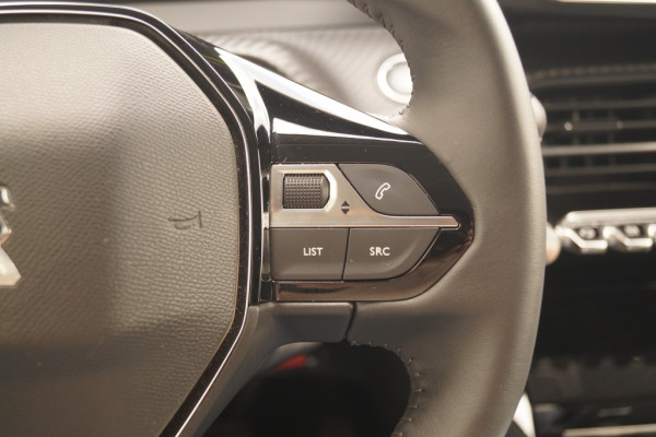 Peugeot e-208 EV Allure 50kWh -ECC-LED-PDC-