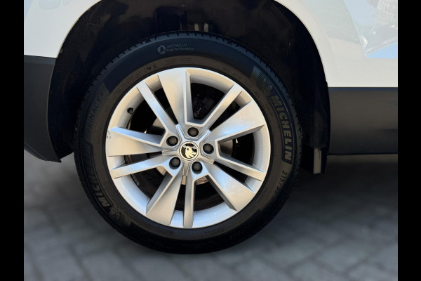 Škoda Karoq 1.5 TSI ACT Style TREKHAAK / ADAPT. CRUISE / STOELVERW. / DRAADLOZE LADER / 110KW / 150PK / DRAADLOZE CARPLAY / ECC
