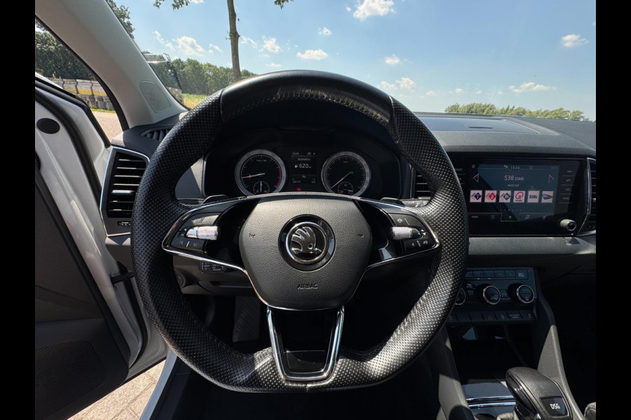 Škoda Karoq 1.5 TSI ACT Style TREKHAAK / ADAPT. CRUISE / STOELVERW. / DRAADLOZE LADER / 110KW / 150PK / DRAADLOZE CARPLAY / ECC