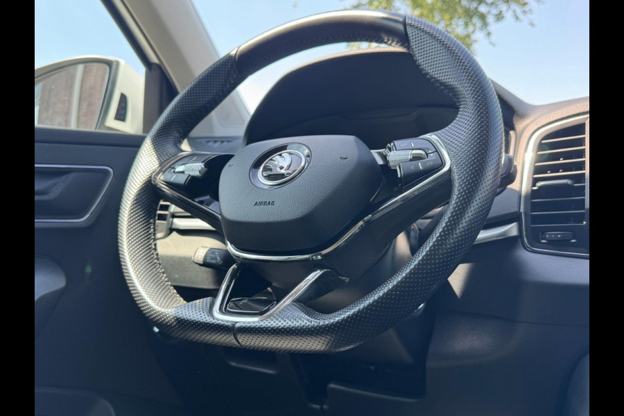 Škoda Karoq 1.5 TSI ACT Style TREKHAAK / ADAPT. CRUISE / STOELVERW. / DRAADLOZE LADER / 110KW / 150PK / DRAADLOZE CARPLAY / ECC