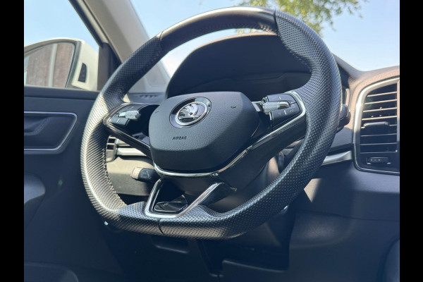 Škoda Karoq 1.5 TSI ACT Style TREKHAAK / ADAPT. CRUISE / STOELVERW. / DRAADLOZE LADER / 110KW / 150PK / DRAADLOZE CARPLAY / ECC