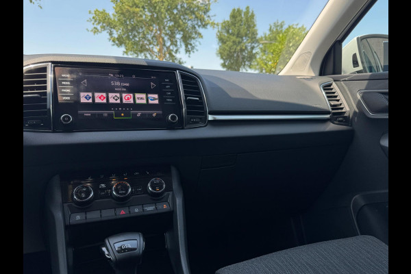 Škoda Karoq 1.5 TSI ACT Style TREKHAAK / ADAPT. CRUISE / STOELVERW. / DRAADLOZE LADER / 110KW / 150PK / DRAADLOZE CARPLAY / ECC