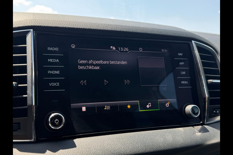 Škoda Karoq 1.5 TSI ACT Style TREKHAAK / ADAPT. CRUISE / STOELVERW. / DRAADLOZE LADER / 110KW / 150PK / DRAADLOZE CARPLAY / ECC