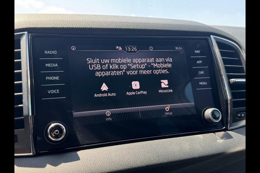 Škoda Karoq 1.5 TSI ACT Style TREKHAAK / ADAPT. CRUISE / STOELVERW. / DRAADLOZE LADER / 110KW / 150PK / DRAADLOZE CARPLAY / ECC