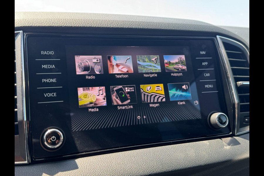 Škoda Karoq 1.5 TSI ACT Style TREKHAAK / ADAPT. CRUISE / STOELVERW. / DRAADLOZE LADER / 110KW / 150PK / DRAADLOZE CARPLAY / ECC