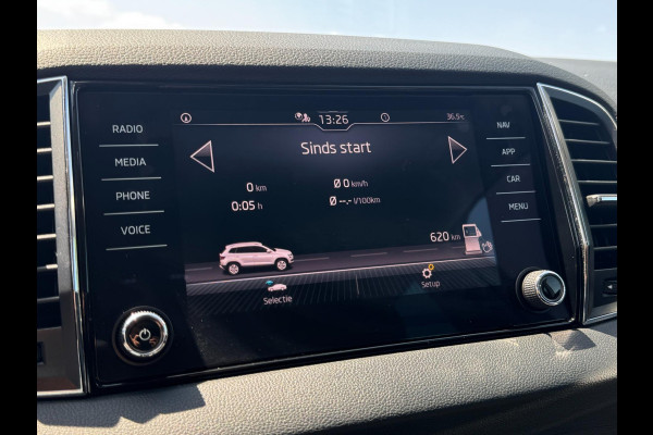 Škoda Karoq 1.5 TSI ACT Style TREKHAAK / ADAPT. CRUISE / STOELVERW. / DRAADLOZE LADER / 110KW / 150PK / DRAADLOZE CARPLAY / ECC