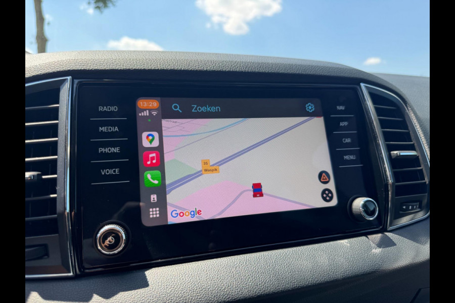 Škoda Karoq 1.5 TSI ACT Style TREKHAAK / ADAPT. CRUISE / STOELVERW. / DRAADLOZE LADER / 110KW / 150PK / DRAADLOZE CARPLAY / ECC