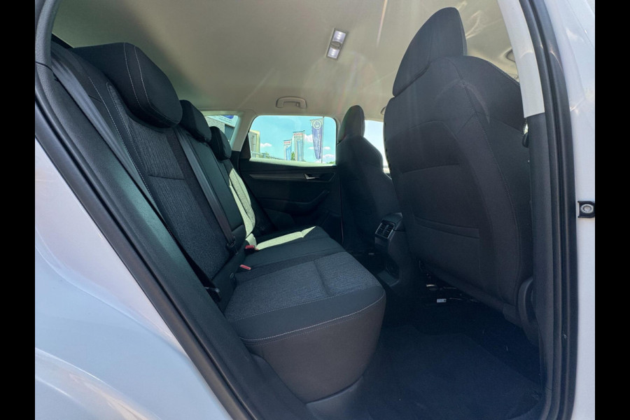 Škoda Karoq 1.5 TSI ACT Style TREKHAAK / ADAPT. CRUISE / STOELVERW. / DRAADLOZE LADER / 110KW / 150PK / DRAADLOZE CARPLAY / ECC