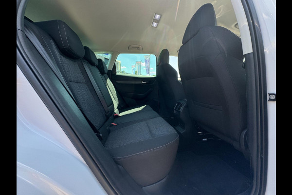 Škoda Karoq 1.5 TSI ACT Style TREKHAAK / ADAPT. CRUISE / STOELVERW. / DRAADLOZE LADER / 110KW / 150PK / DRAADLOZE CARPLAY / ECC