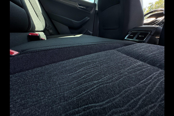Škoda Karoq 1.5 TSI ACT Style TREKHAAK / ADAPT. CRUISE / STOELVERW. / DRAADLOZE LADER / 110KW / 150PK / DRAADLOZE CARPLAY / ECC
