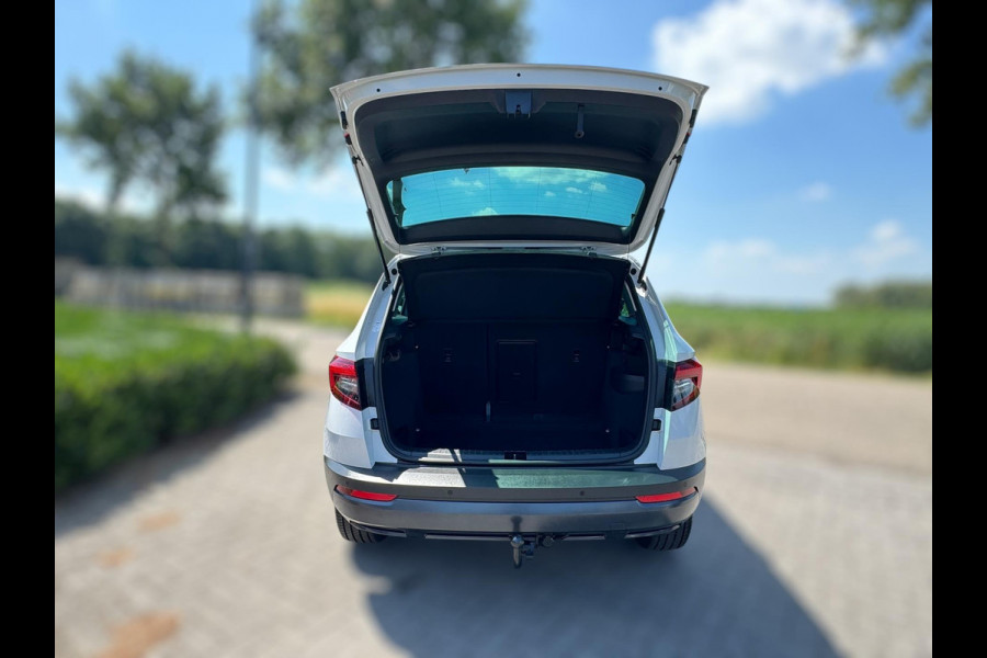 Škoda Karoq 1.5 TSI ACT Style TREKHAAK / ADAPT. CRUISE / STOELVERW. / DRAADLOZE LADER / 110KW / 150PK / DRAADLOZE CARPLAY / ECC