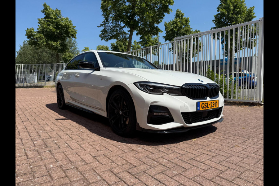 BMW 3-serie 330e | M Performance | Laser | Dak | HUD | Memory