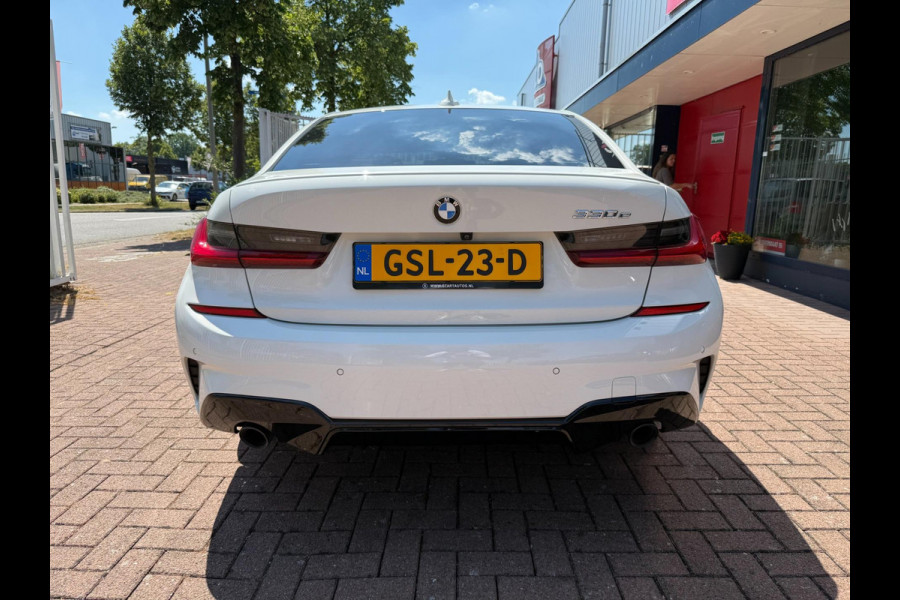 BMW 3-serie 330e | M Performance | Laser | Dak | HUD | Memory