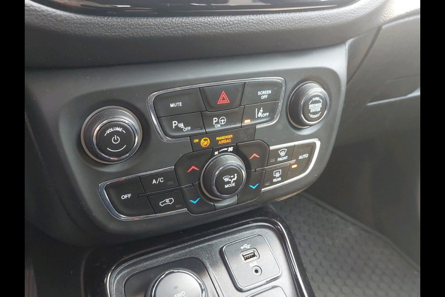 Jeep Compass 1.4 MultiAir Limited 4x4 | 170PK | Automaat | 4WD | zwart dak | halfleder | xenon | blind-spot | stoelverwarming |  Apple Carplay/Android Auto | achteruitrijcamera