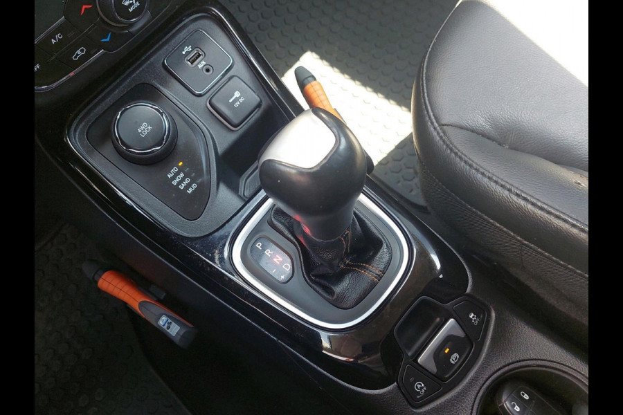 Jeep Compass 1.4 MultiAir Limited 4x4 | 170PK | Automaat | 4WD | zwart dak | halfleder | xenon | blind-spot | stoelverwarming |  Apple Carplay/Android Auto | achteruitrijcamera