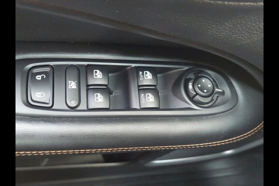 Jeep Compass 1.4 MultiAir Limited 4x4 | 170PK | Automaat | 4WD | zwart dak | halfleder | xenon | blind-spot | stoelverwarming |  Apple Carplay/Android Auto | achteruitrijcamera