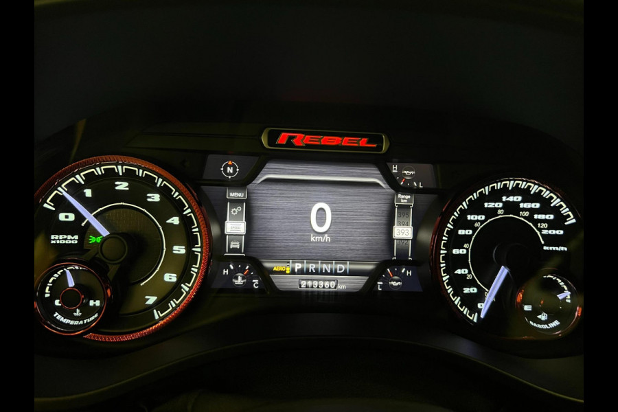 Dodge Ram 1500 5.7 V8 4x4 Crew Cab Rebel / Pano / LPG / Luchtvering
