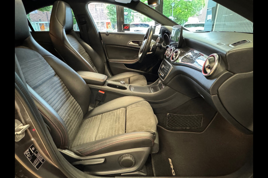 Mercedes-Benz CLA-Klasse AMG CLA200 Prestige AUT NIGHT PAKKET PANORAMADAK AIRCO CAMERA CRUISE NAVIGATIE PDC STOELVERWARMING