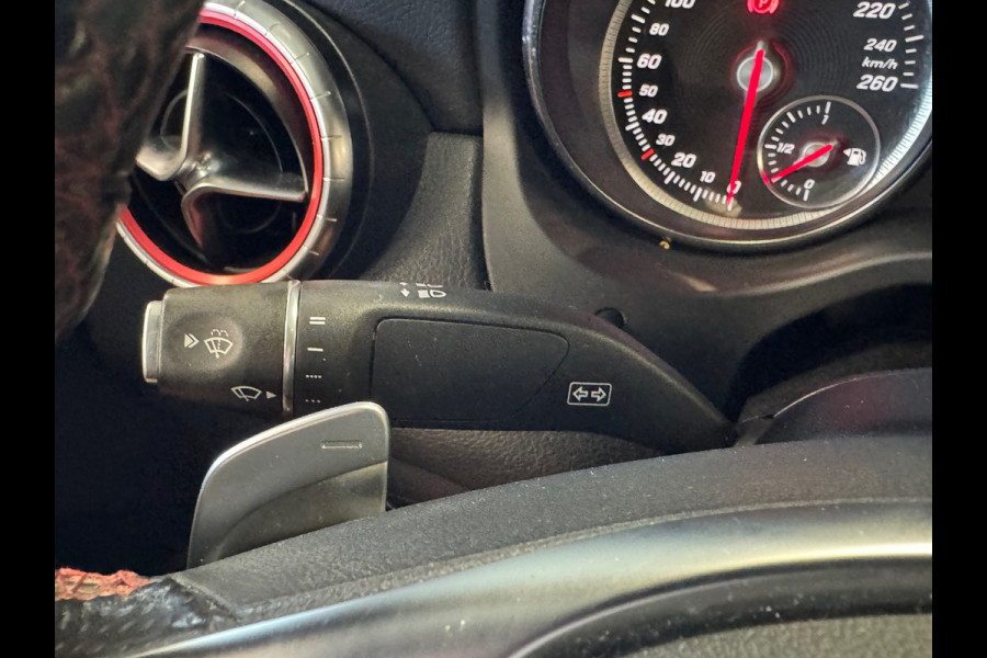 Mercedes-Benz CLA-Klasse AMG CLA200 Prestige AUT NIGHT PAKKET PANORAMADAK AIRCO CAMERA CRUISE NAVIGATIE PDC STOELVERWARMING