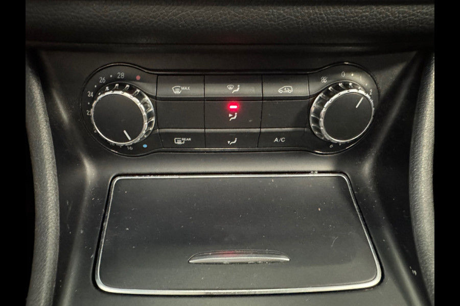 Mercedes-Benz CLA-Klasse AMG CLA200 Prestige AUT NIGHT PAKKET PANORAMADAK AIRCO CAMERA CRUISE NAVIGATIE PDC STOELVERWARMING