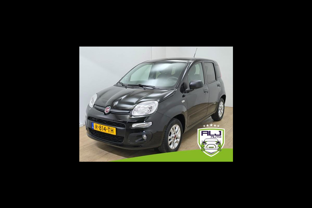 Fiat Panda Occasion 1.2 Popstar in zwart | Sportieve look | Trekhaak | Tweedehands Fiat Panda | Veel ruimte in de auto | Airco Fiat Panda Occasion 1.2 Popstar in zwart | Sportieve look | Trekhaak | Tweedehands Fiat Panda | Veel ruimte in de auto | Airco