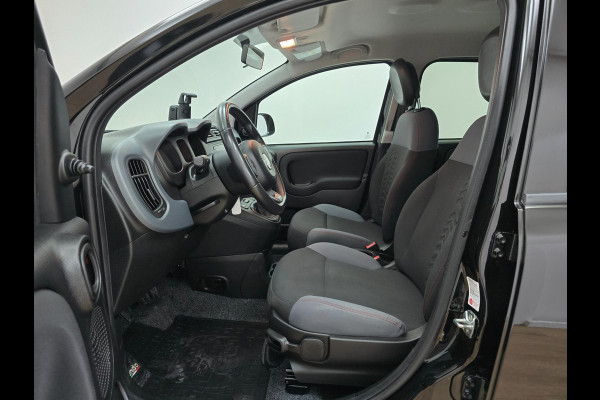 Fiat Panda Occasion 1.2 Popstar in zwart | Sportieve look | Trekhaak | Tweedehands Fiat Panda | Veel ruimte in de auto | Airco