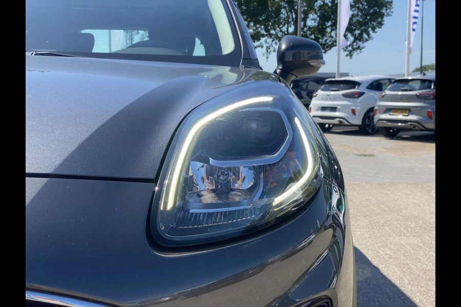 Ford Puma 1.0 EcoBoost Hybrid Titanium 125pk | Comfort pakket | Winterpack | Panoramadak | Trekhaak | Adaptieve Cruise | BLIS
