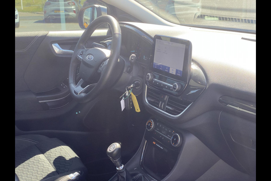 Ford Puma 1.0 EcoBoost Hybrid Titanium 125pk | Comfort pakket | Winterpack | Panoramadak | Trekhaak | Adaptieve Cruise | BLIS