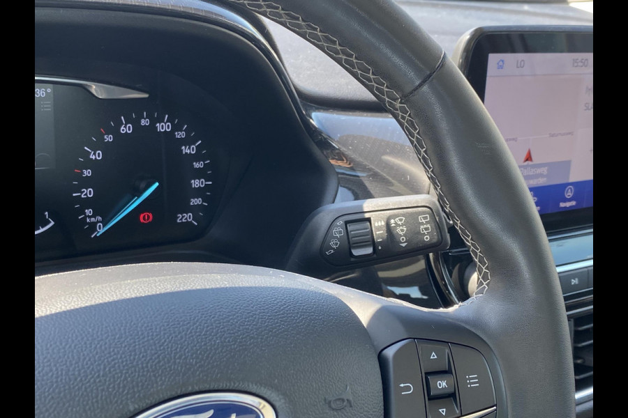 Ford Puma 1.0 EcoBoost Hybrid Titanium 125pk | Comfort pakket | Winterpack | Panoramadak | Trekhaak | Adaptieve Cruise | BLIS