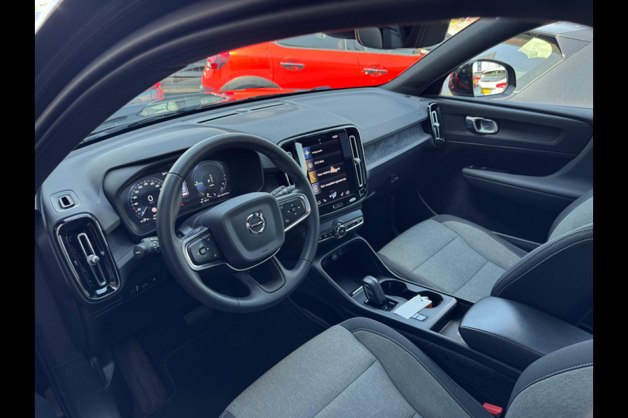 Volvo XC40 1.5 T4 Recharge R-Design Expression NL AUTO | CAMERA | PANO | 6x voorraad