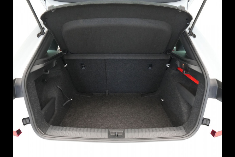 Škoda Kamiq 1.0 TSI 110pk DSG Sport Business Panorama dak 18"lm velgen Keyless Camera Clima 192