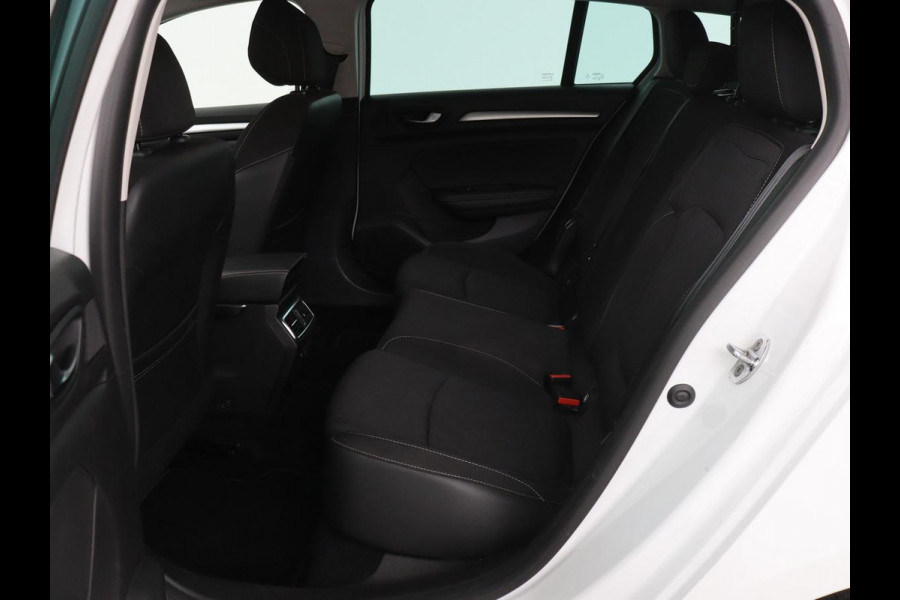 Renault Mégane 1.3 TCe Intens | Automaat | Carplay | Full LED | Navigatie | Cruise control | Climate control | Parkeerhulp | Keyless | DAB | Getint glas
