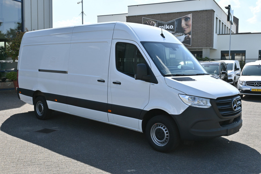 Mercedes-Benz Sprinter 317 CDI L3H2 RWD 3500 kg Trekhaak, MBUX navigatie en camera, Brake assyst, Etc.