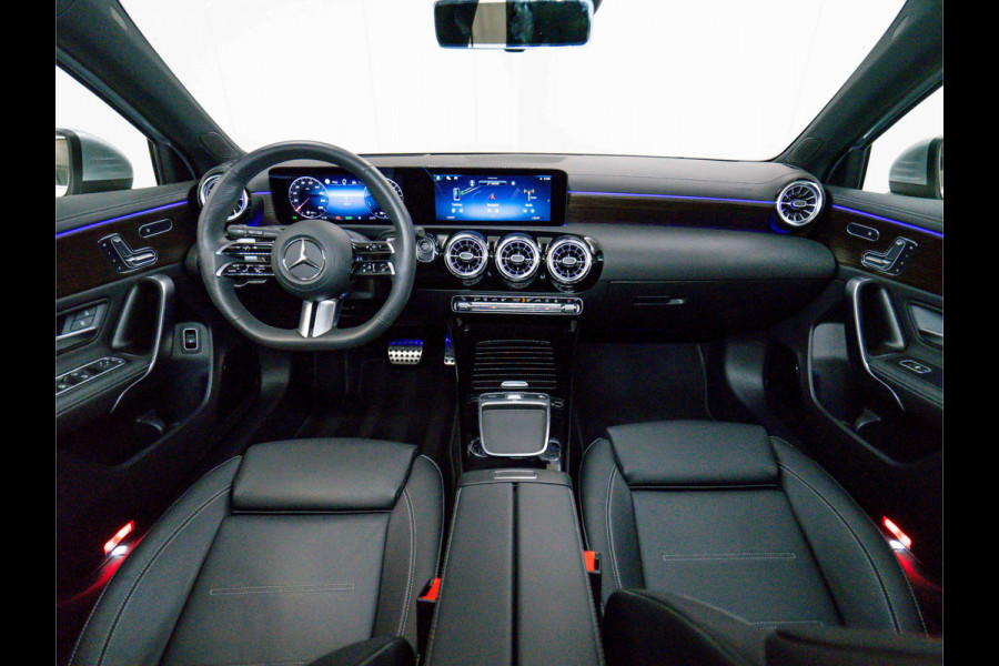 Mercedes-Benz A-Klasse A 250 e AMG Line | Leder | Premium Plus | Rij-ass.