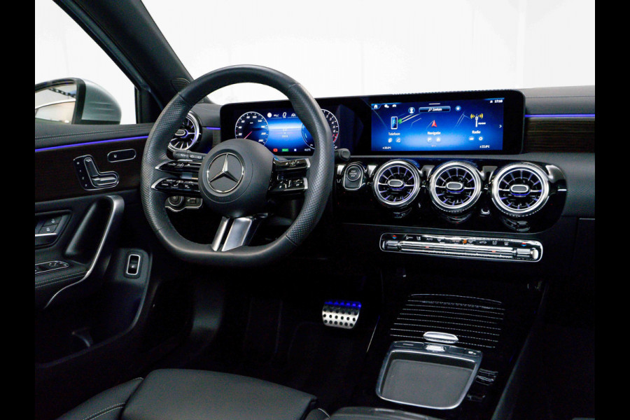 Mercedes-Benz A-Klasse A 250 e AMG Line | Leder | Premium Plus | Rij-ass.