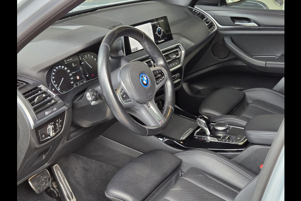 BMW X3 xDrive30e M SPORT LCI | PANORAMADAK | APPLE CARPLAY | SPORTSTOELEN | 20 INCH LM VELGEN |