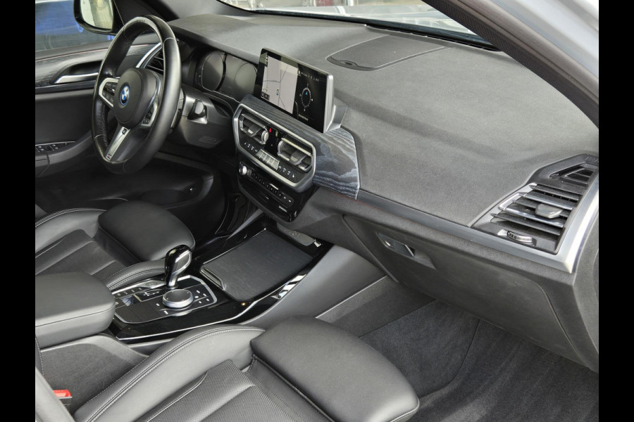BMW X3 xDrive30e M SPORT LCI | PANORAMADAK | APPLE CARPLAY | SPORTSTOELEN | 20 INCH LM VELGEN |