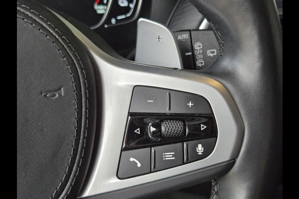 BMW X3 xDrive30e M SPORT LCI | PANORAMADAK | APPLE CARPLAY | SPORTSTOELEN | 20 INCH LM VELGEN |