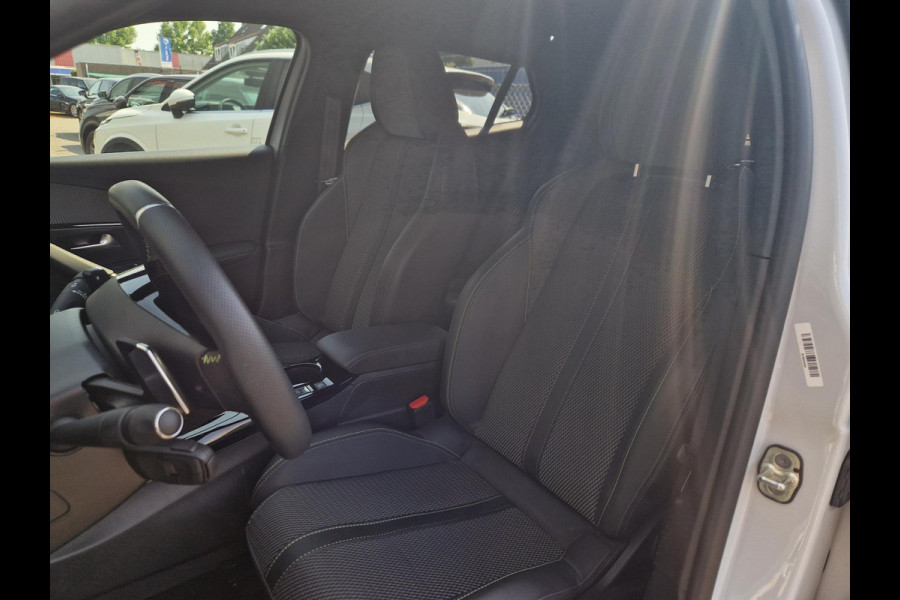 Peugeot 2008 1.2 PureTech 130 GT Line Peugeot 2008 1.2 PureTech 130 GT Line