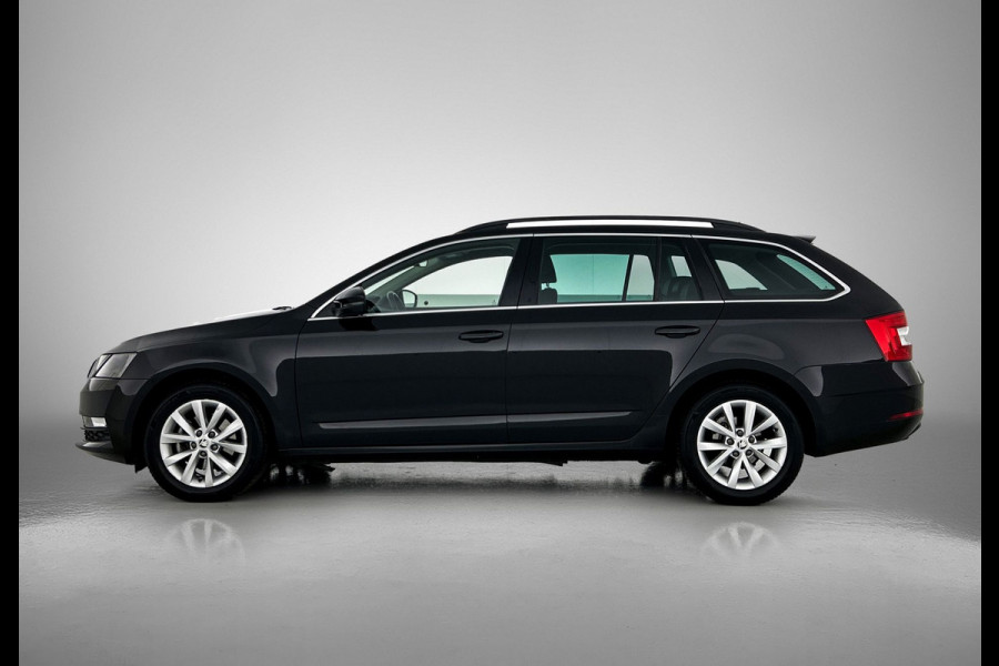 Škoda Octavia Combi 1.0 TSI Ambition Automaat (TREKHAAK, NAVIGATIE, CARPLAY, PARKEERSENSOREN, 1e EIGENAAR, GOED ONDERHOUDEN)