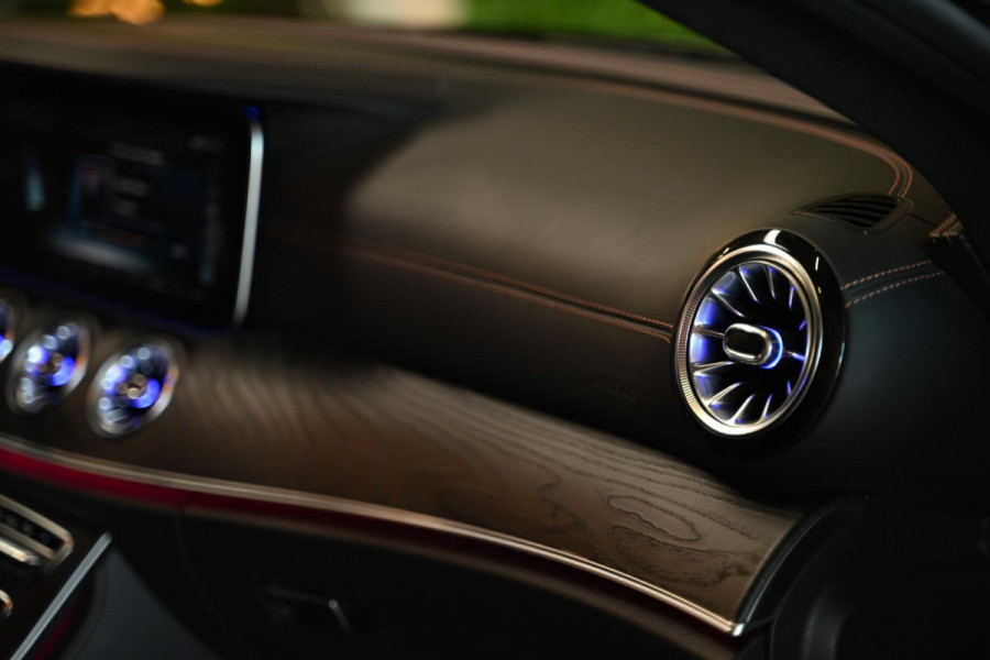 Mercedes-Benz CLS-Klasse 300 d Edition 1 - AMG - Burmester - HUD - Distronic+ - 360 Camera - Designo
