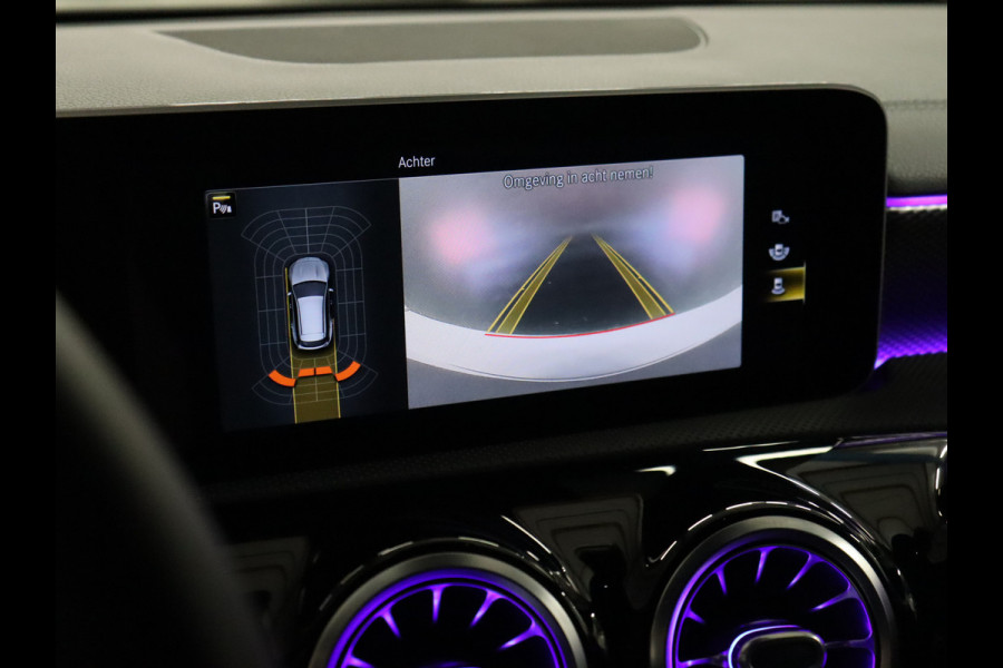 Mercedes-Benz CLA-Klasse Shooting Brake 180 Luxury Line [SFEERVERLICHTING, CAMERA, WIDESCREEN, LED, STOELVERWARMING, PDC, HALF LEDER, CRUISE CONTROL, NIEUWSTAAT]