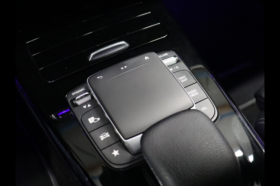 Mercedes-Benz CLA-Klasse Shooting Brake 180 Luxury Line [SFEERVERLICHTING, CAMERA, WIDESCREEN, LED, STOELVERWARMING, PDC, HALF LEDER, CRUISE CONTROL, NIEUWSTAAT]