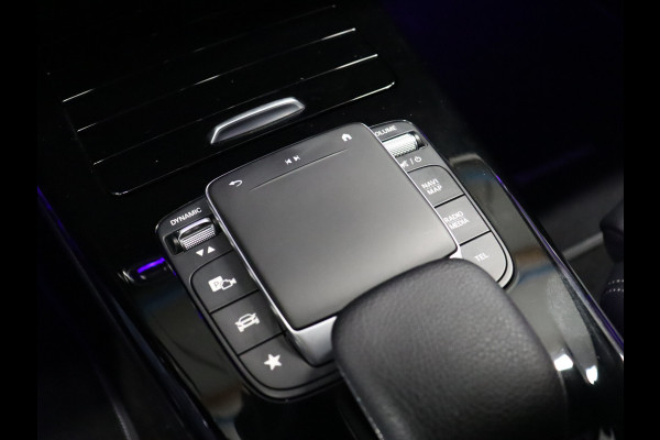 Mercedes-Benz CLA-Klasse Shooting Brake 180 Luxury Line [SFEERVERLICHTING, CAMERA, WIDESCREEN, LED, STOELVERWARMING, PDC, HALF LEDER, CRUISE CONTROL, NIEUWSTAAT]